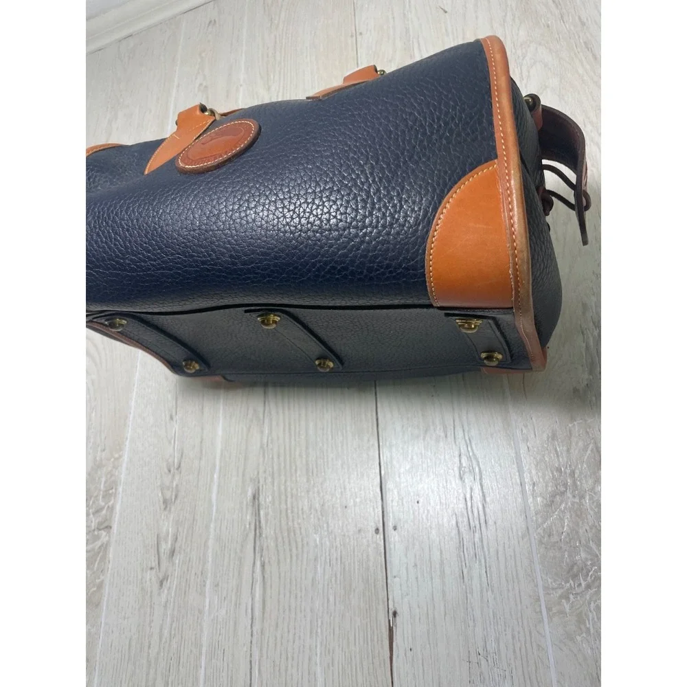 Dooney Bourke Black Barrel Speedy Satchel Doctor Bag All Weather Leather Vintage